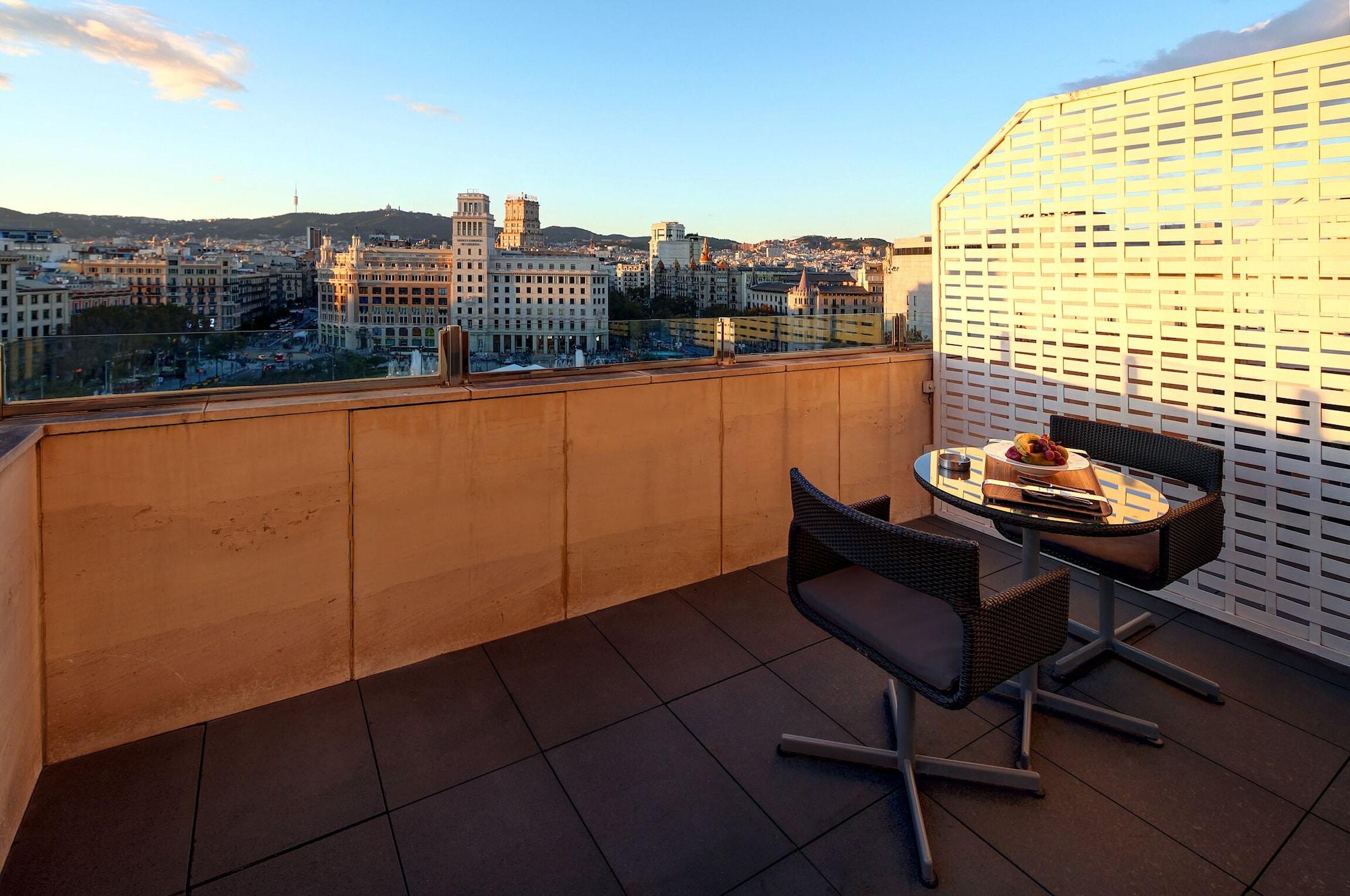 Hotel Olivia Plaza 4*