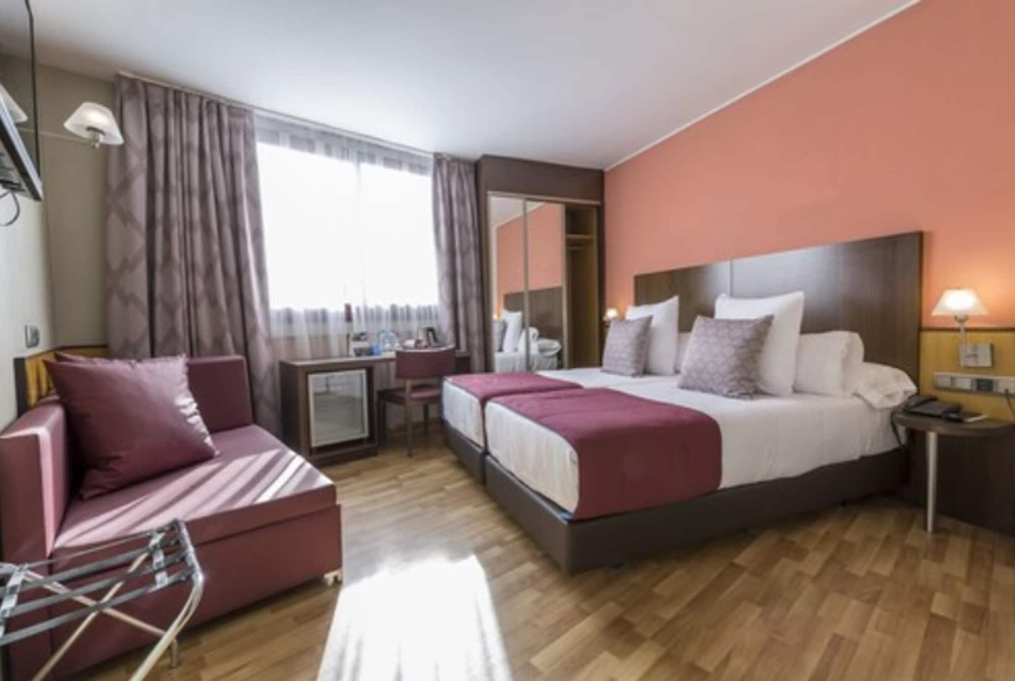 Hotel Ronda Lesseps 4*