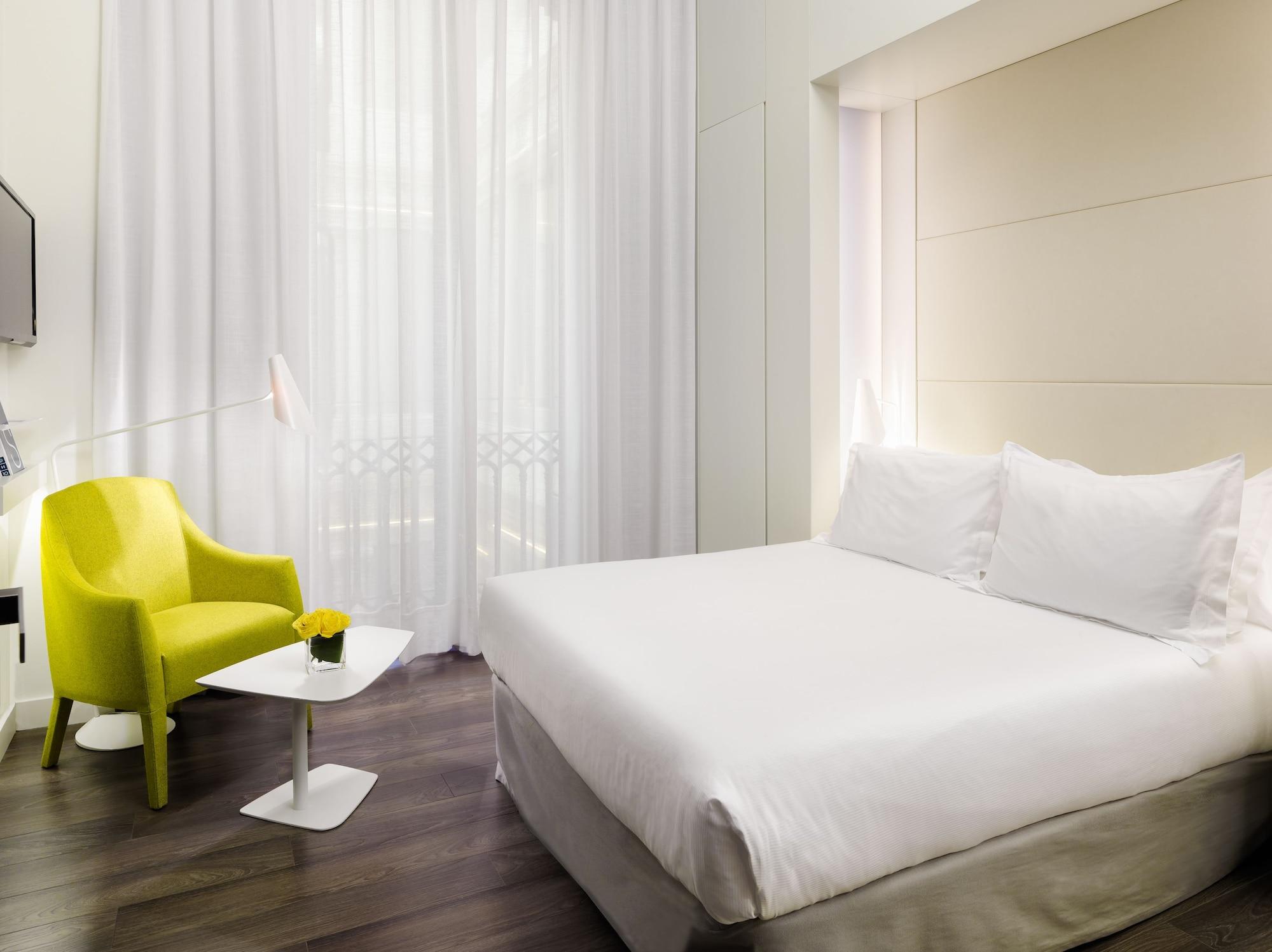 Hotel H10 Urquinaona Plaza 4*