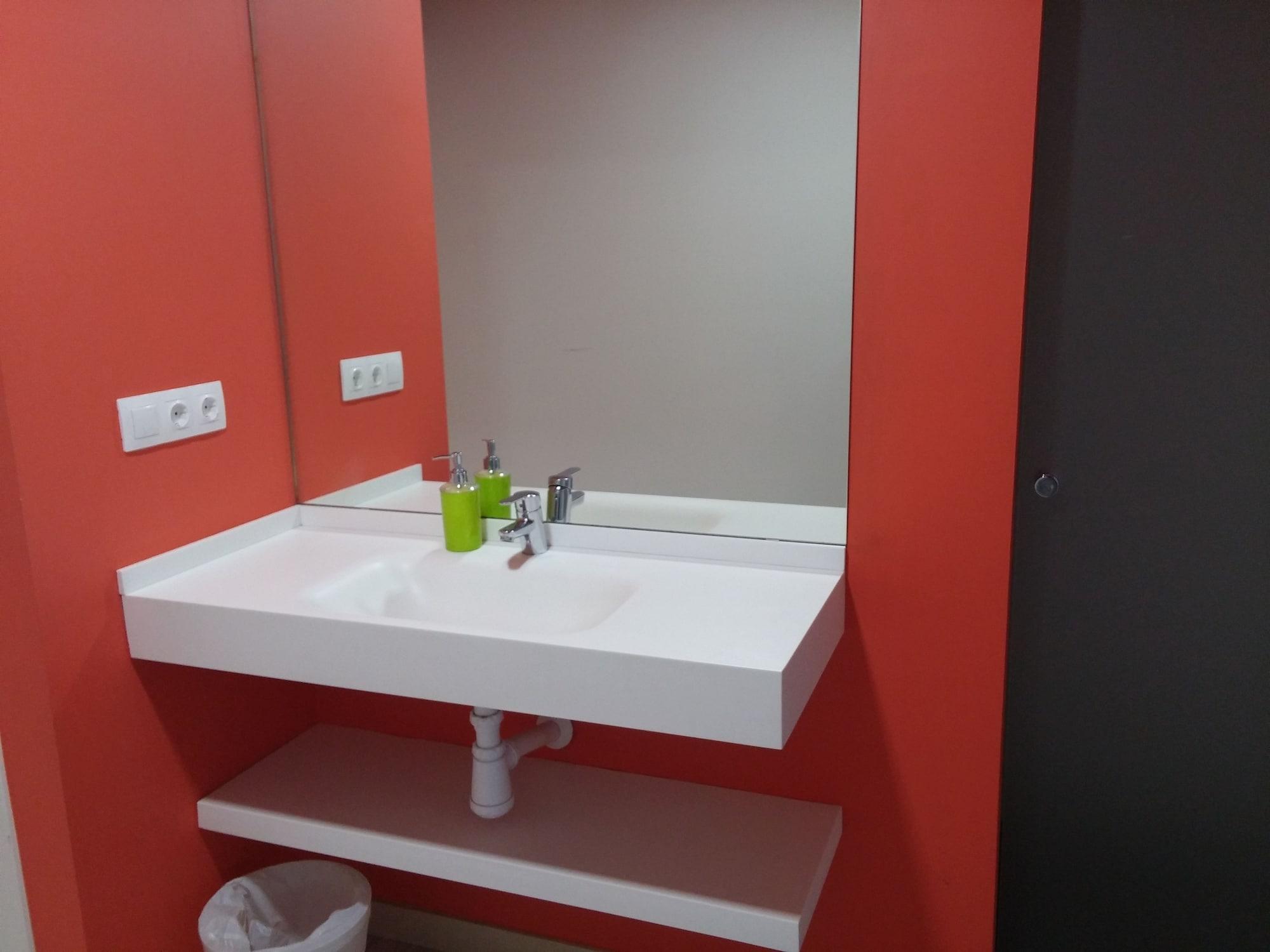 Bcnsporthostels Hostel