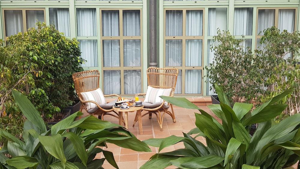 Pulitzer Hotel