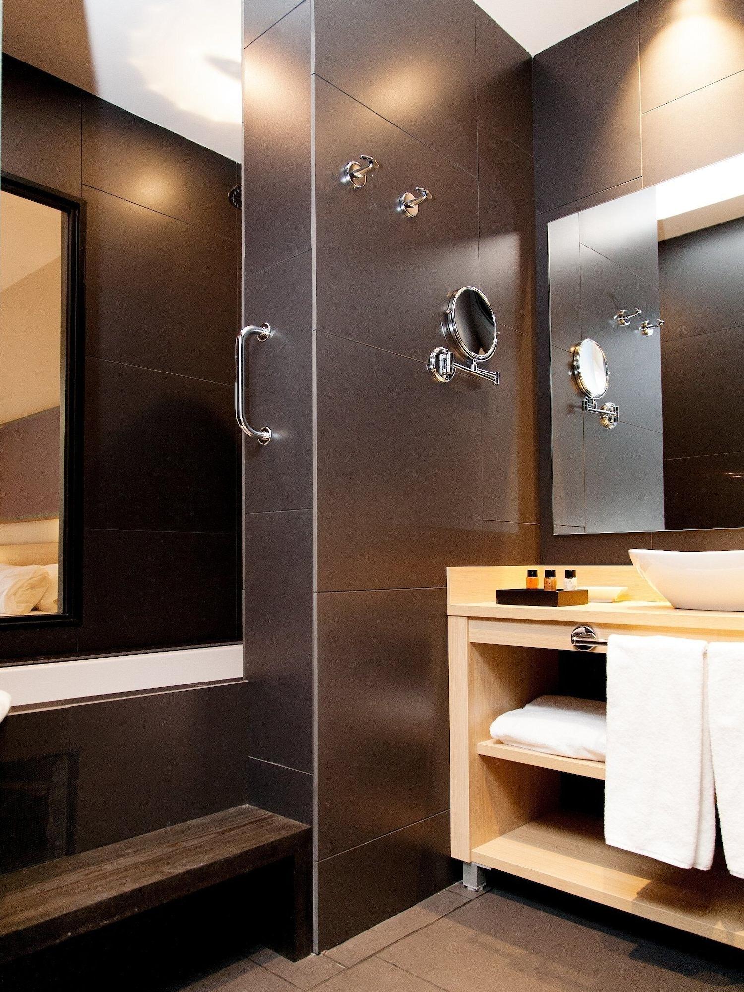 Hotel Ambit 4*