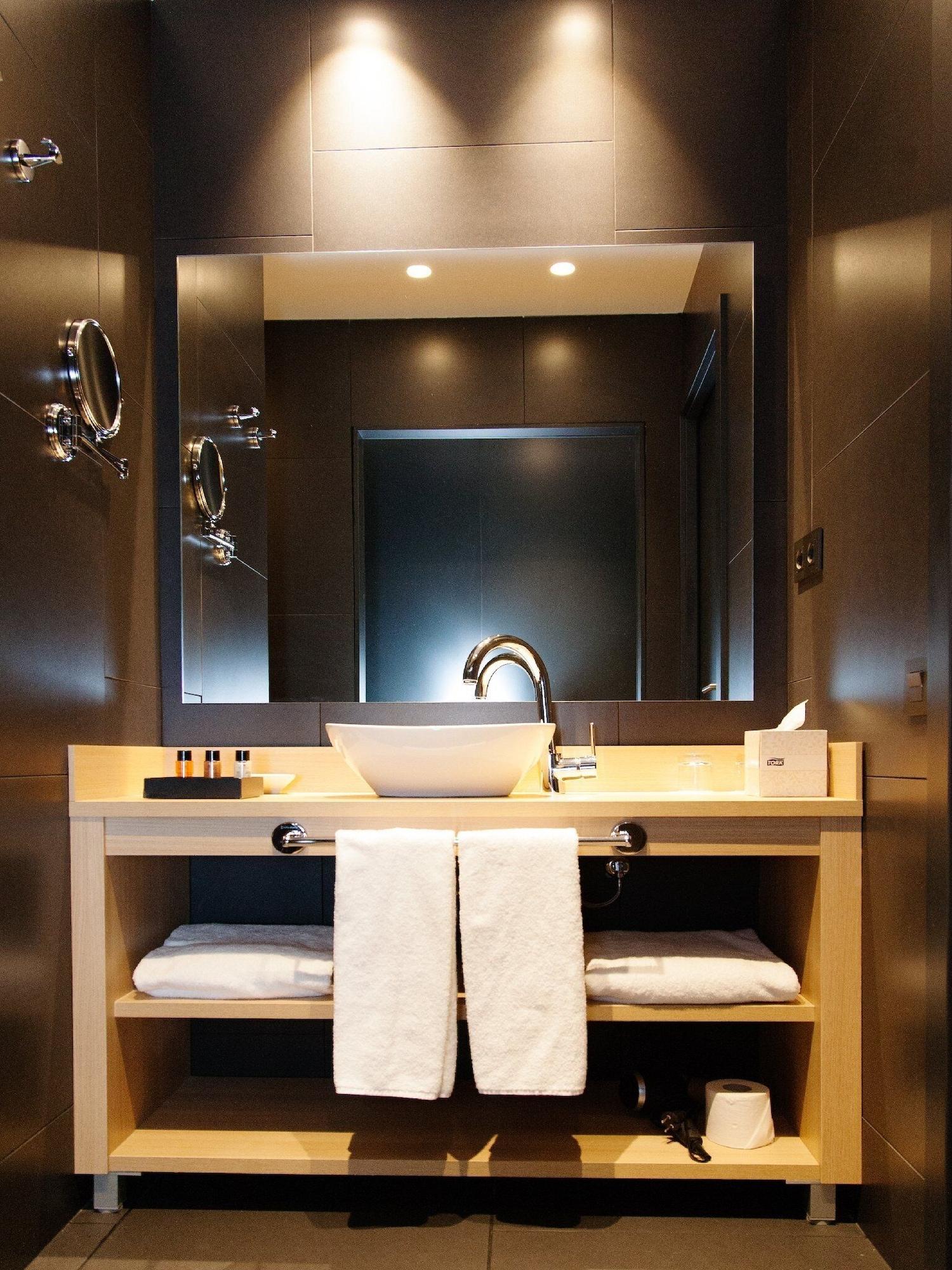 Ambit Hotel 4*