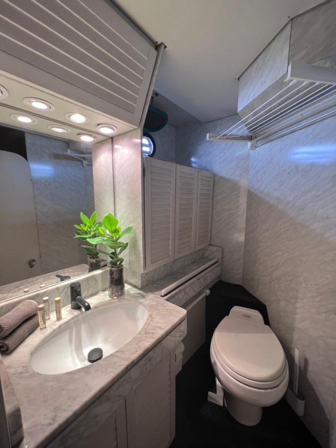The Morgan Yacht Hotel en barco Barcelona