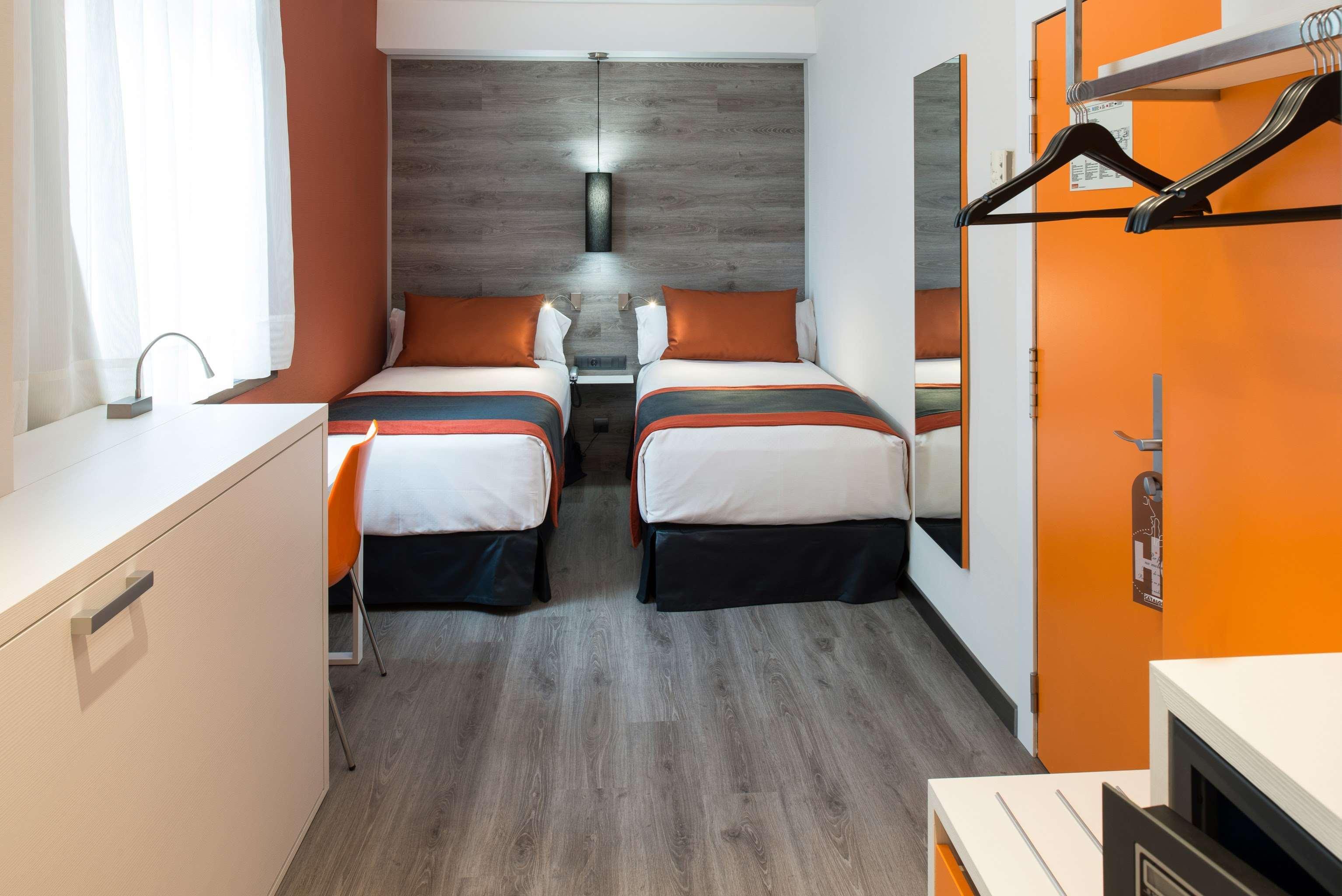 Hotel Catalonia Mikado 3*