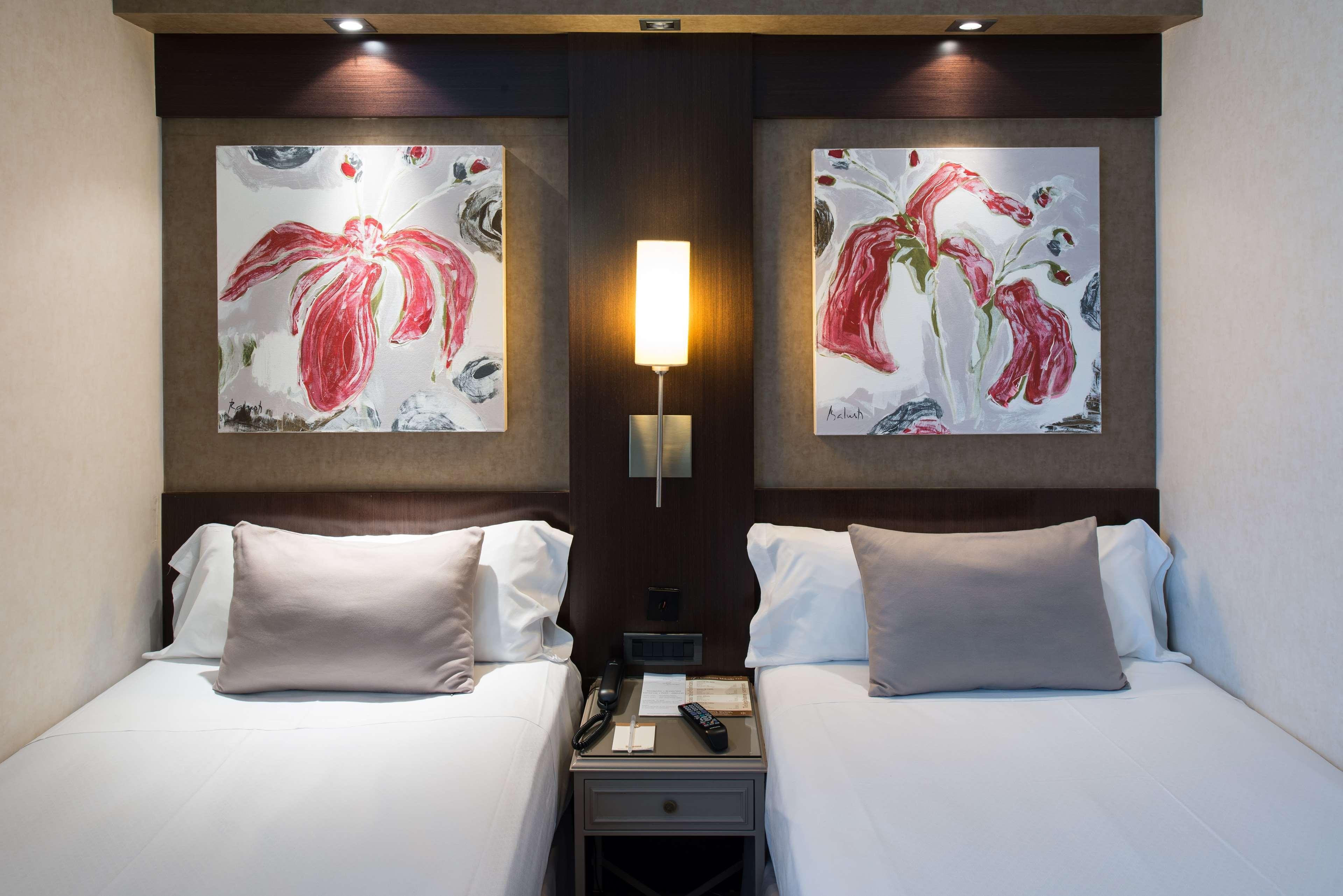Hotel Catalonia Mikado 3*