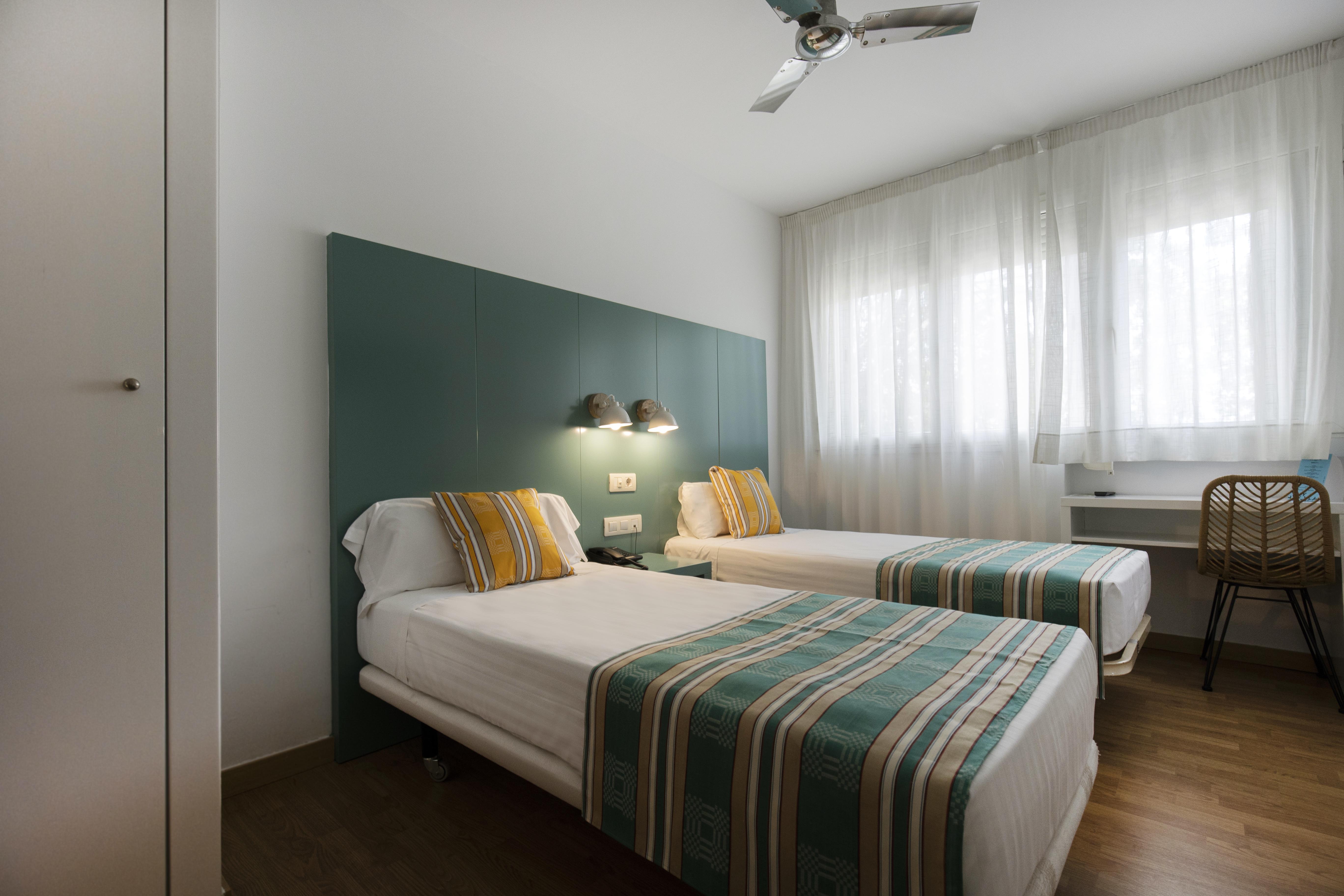 Yomo Bcn Port Guest house