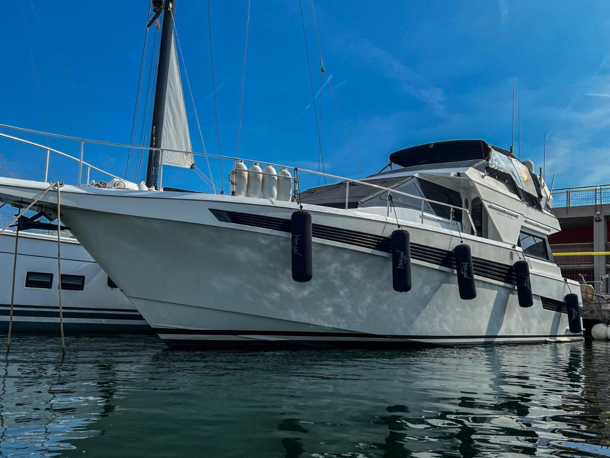 The Morgan Yacht Hotel en barco Barcelona