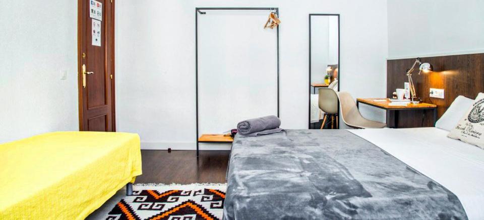 Traveller House 8 Bedroom Apartamento Barcelona
