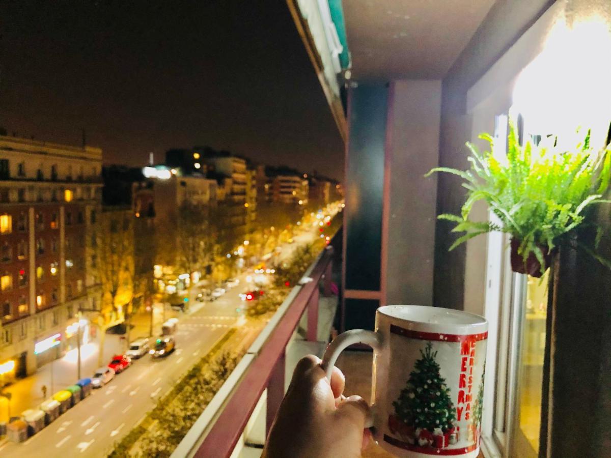 Your Second In With Private And Private Bathroom Close To Montjuic, Pl Espana, La Rambla, Ferry Port Habitación en casa particular Barcelona