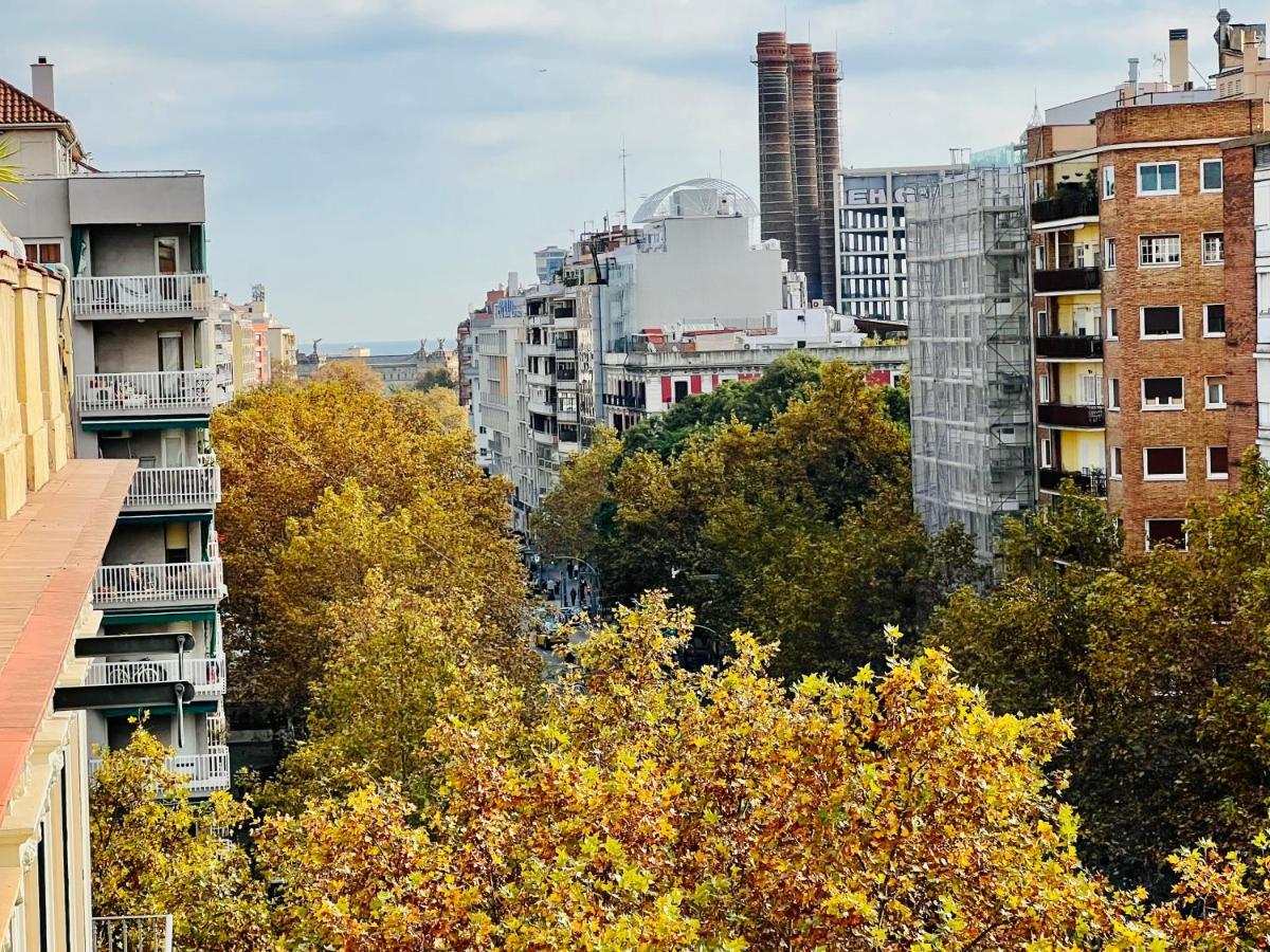 Your Second In With Private And Private Bathroom Close To Montjuic, Pl Espana, La Rambla, Ferry Port Habitación en casa particular *