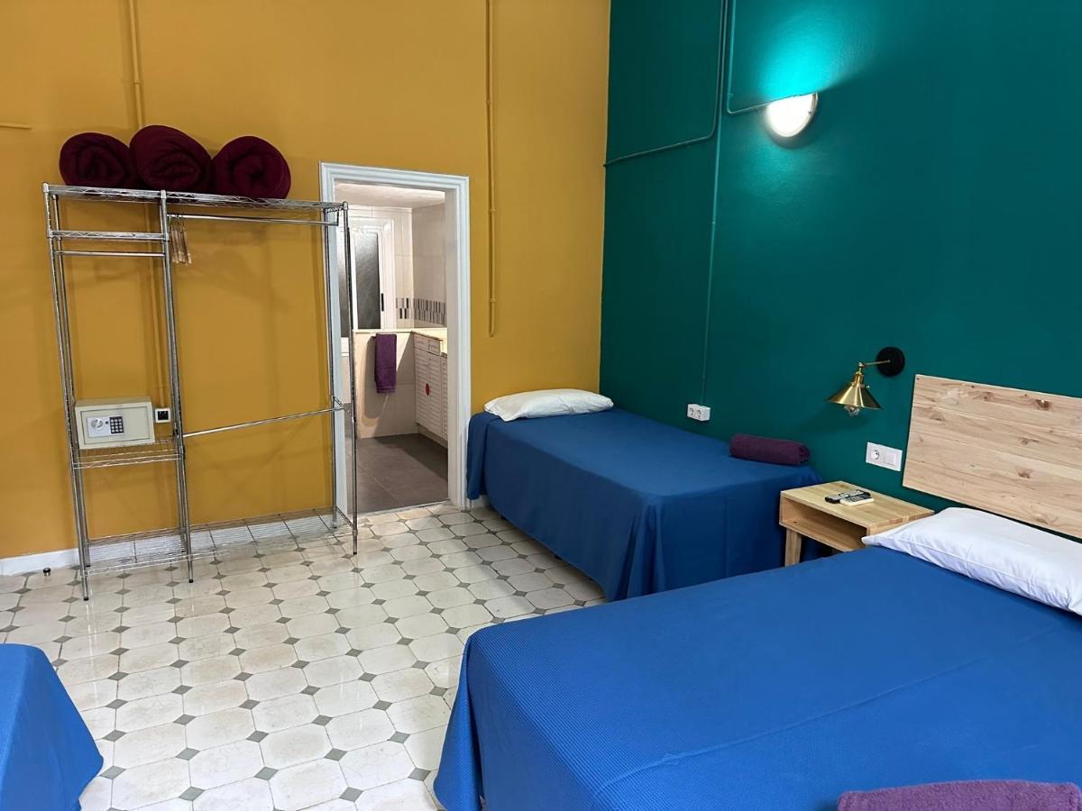 Friends Guest house 2*