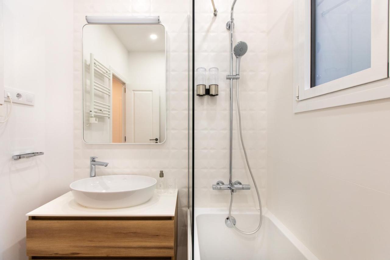 Apartment Majestic 4br/4bath In Sagrada Familia Area Barcelona