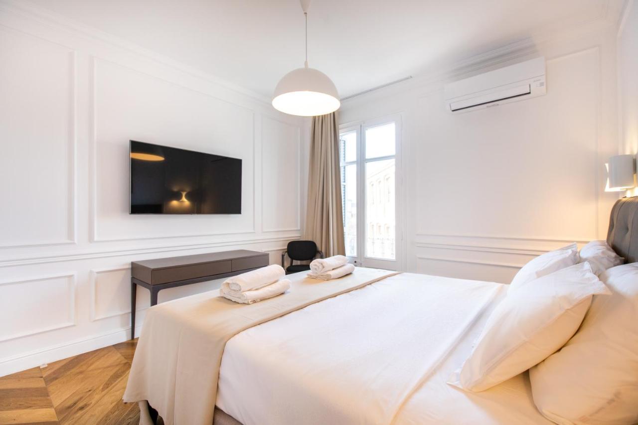 Majestic 4br/4bath In Sagrada Familia Area Apartment *