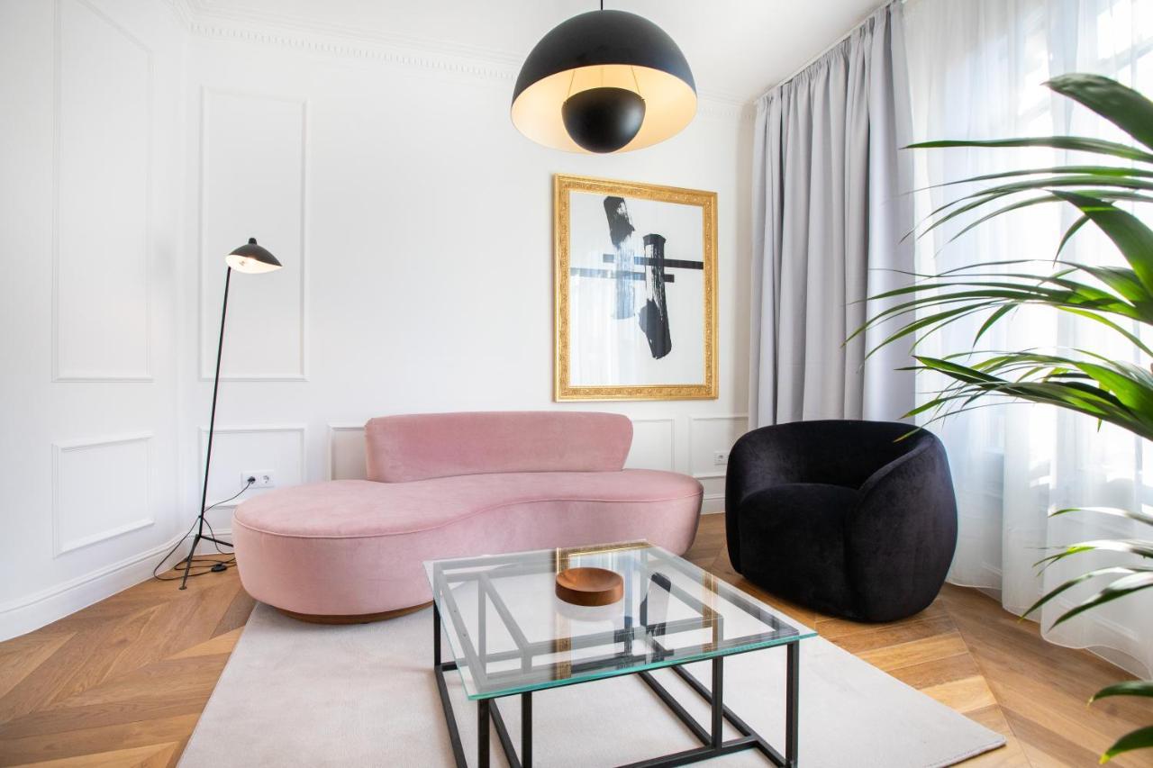 Majestic 4br/4bath In Sagrada Familia Area Apartment *