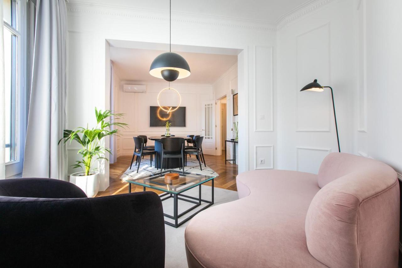 Majestic 4br/4bath In Sagrada Familia Area Apartment
