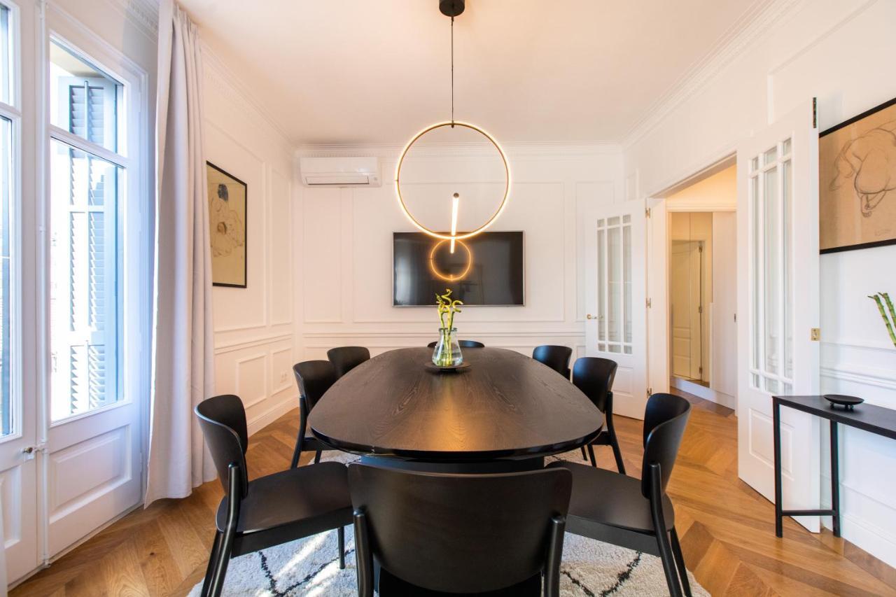 Apartment Majestic 4br/4bath In Sagrada Familia Area Barcelona