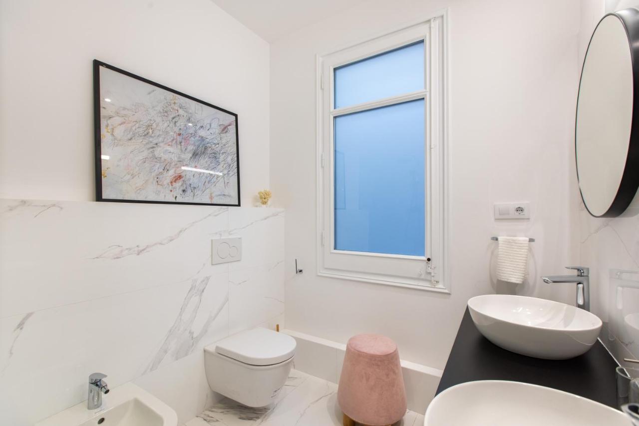 Apartment Majestic 4br/4bath In Sagrada Familia Area *