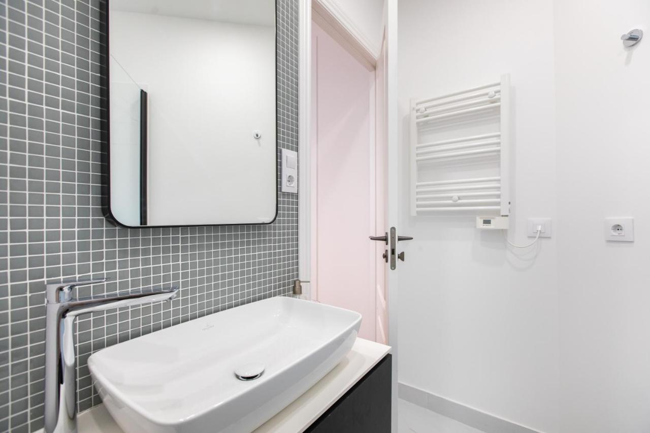 Majestic 4br/4bath In Sagrada Familia Area Apartment