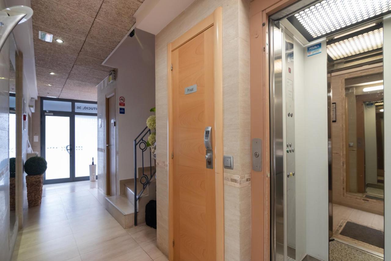 Pensión House 2*