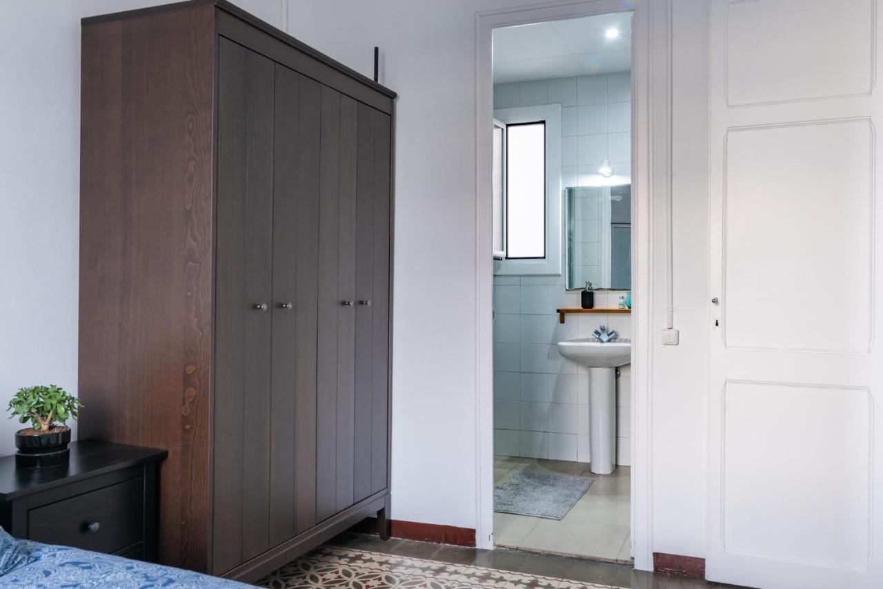 Superb Cute Flat Bests View On The Sea For Couple Barcelona