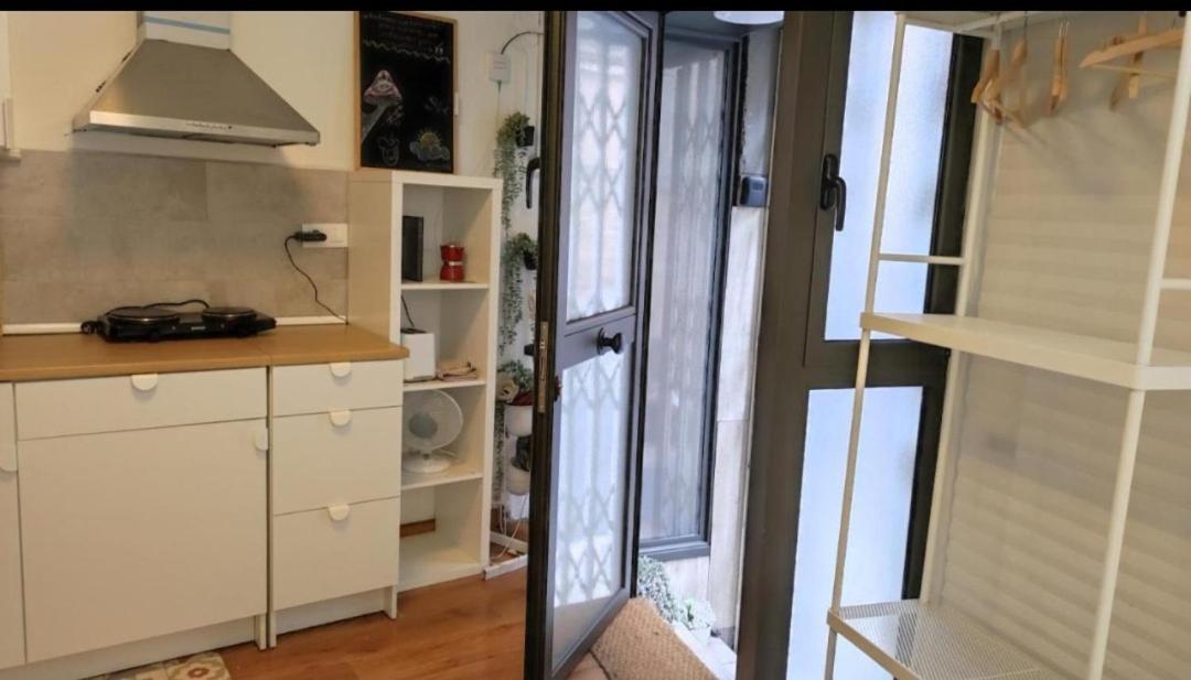 With Bathroom, Refrigerator And Microwave * Barcelona