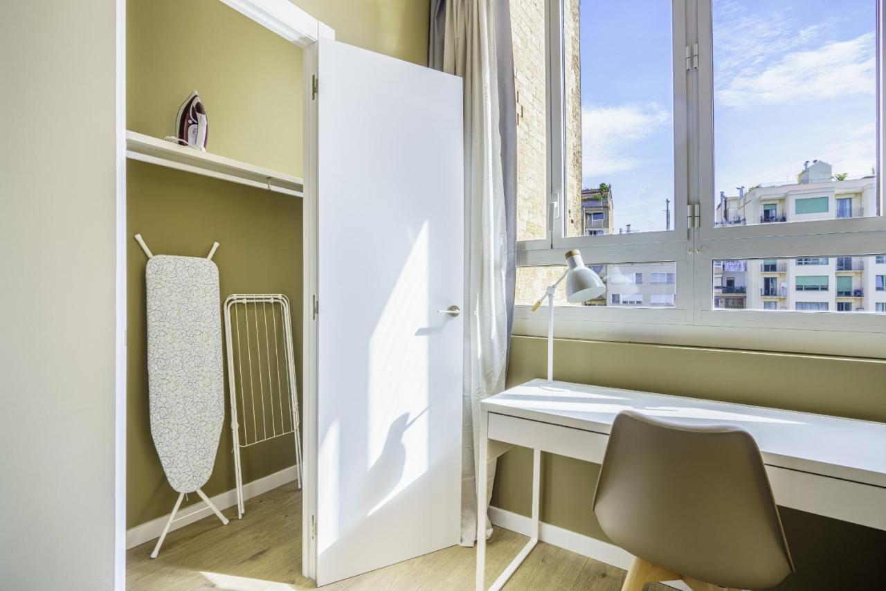 Ola Living Diagonal Apartment Barcelona