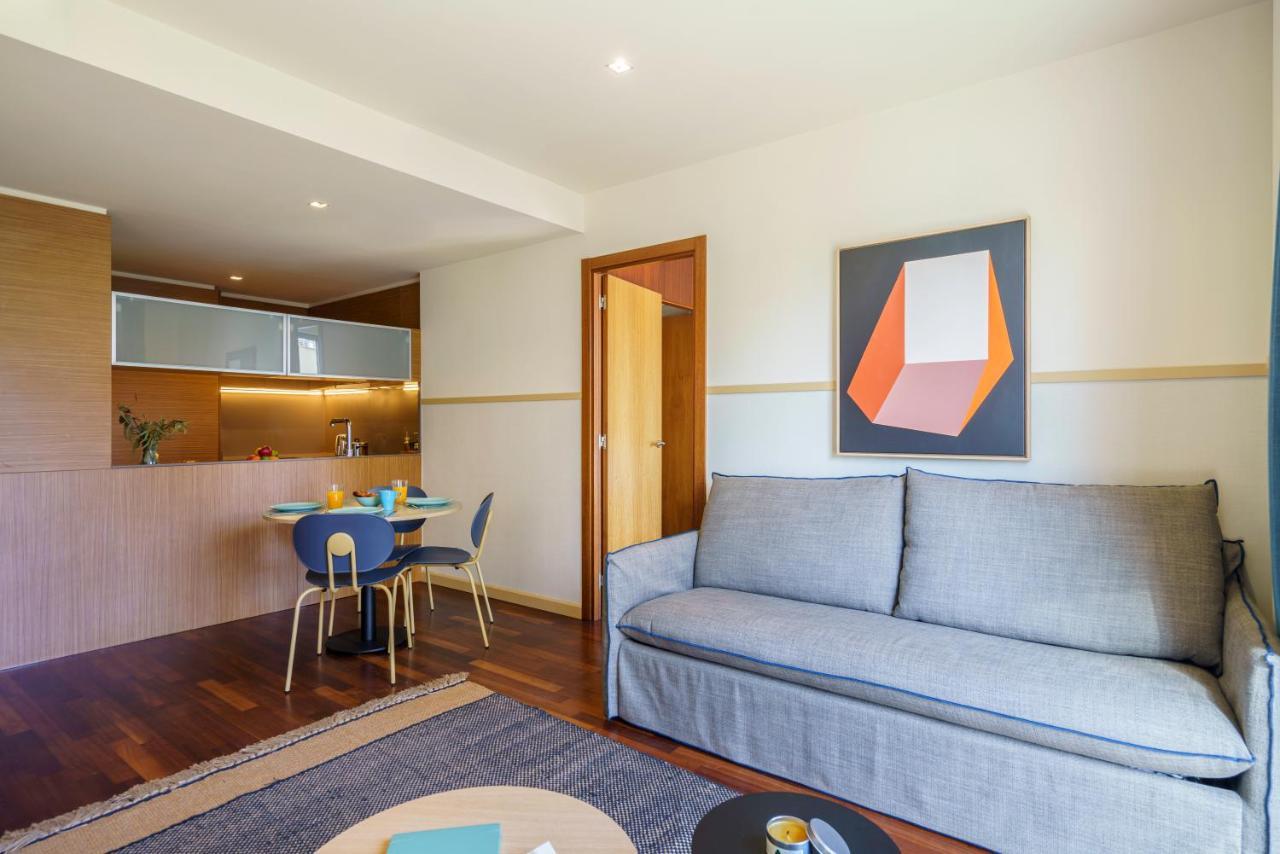 Apartment Aspasios Diagonal Art *