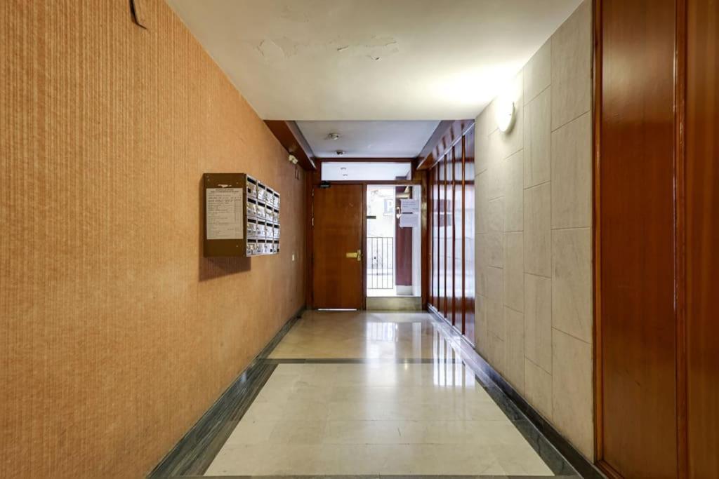 Penthouse With Big Terrace, Quiet Area, 1 Bedroom Barcelona