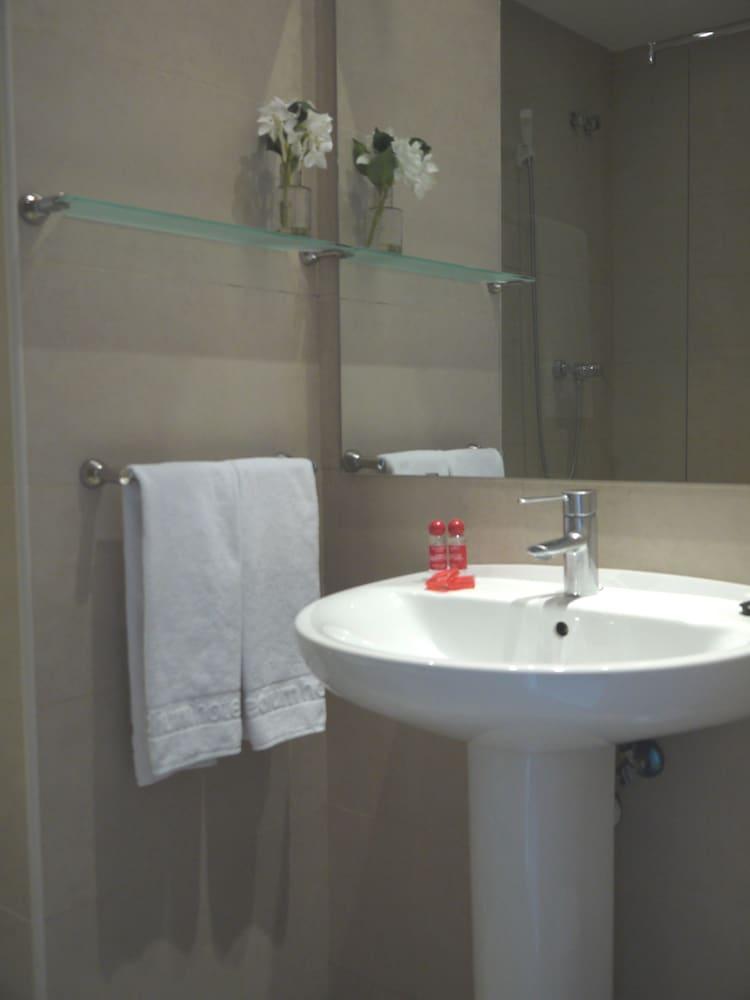 Hotel Monegal 2*