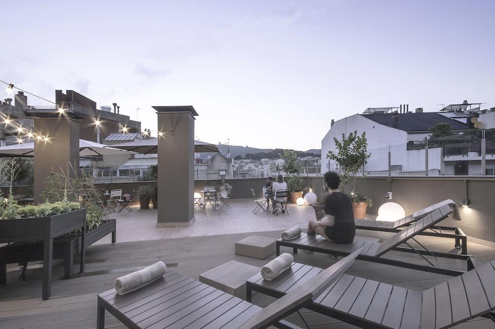 Pol & Grace Hotel 4*