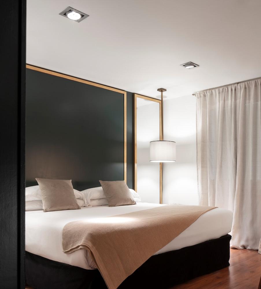 La Franca Travellers Adults Only Hotel