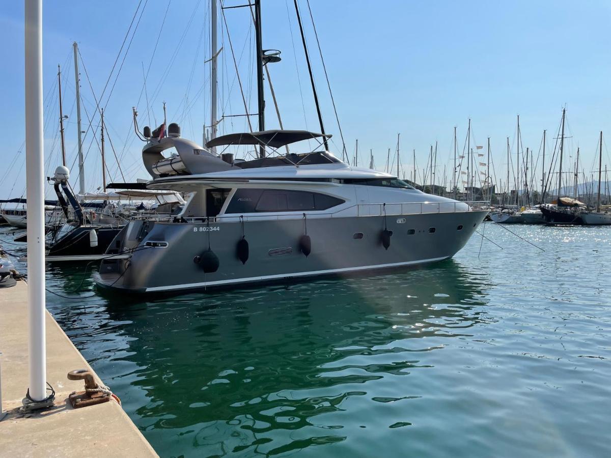 Botel Motoryacht 21 Avec Equipage