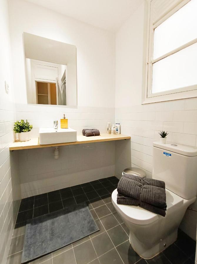 Hostal By Plaza Catalunya