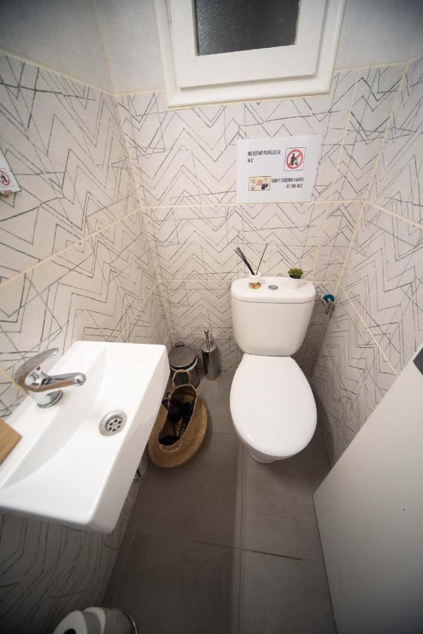 By Port Vell Rooms Hostal