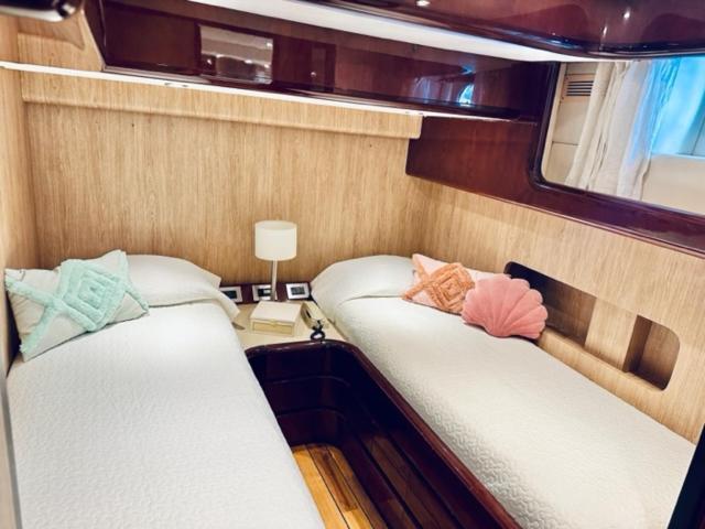 Motoryacht 21 Avec Equipage * Barcelona