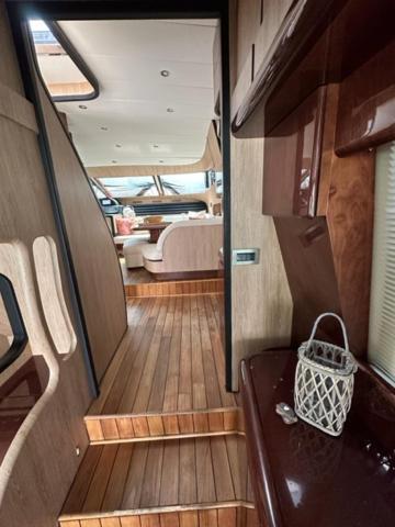 Botel Motoryacht 21 Avec Equipage *