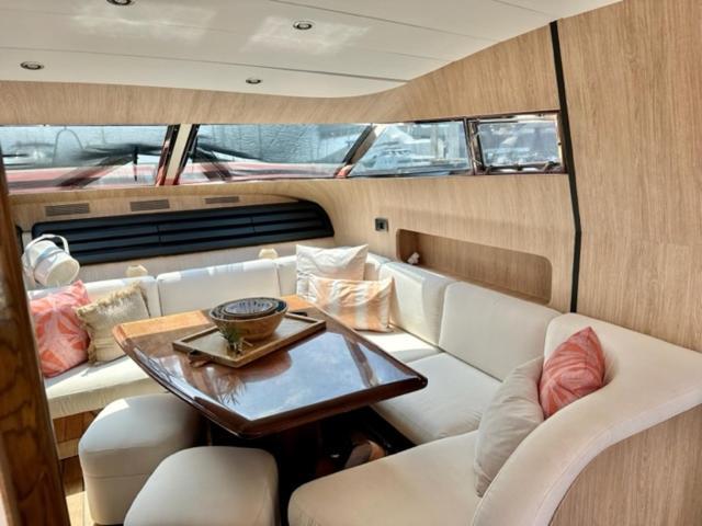 Motoryacht 21 Avec Equipage *