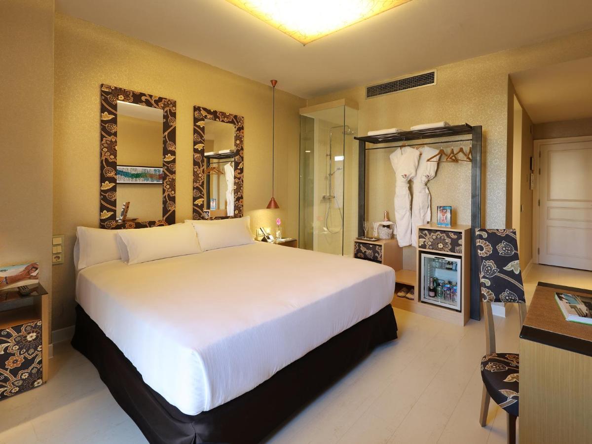 Axel - Adults Only Hotel