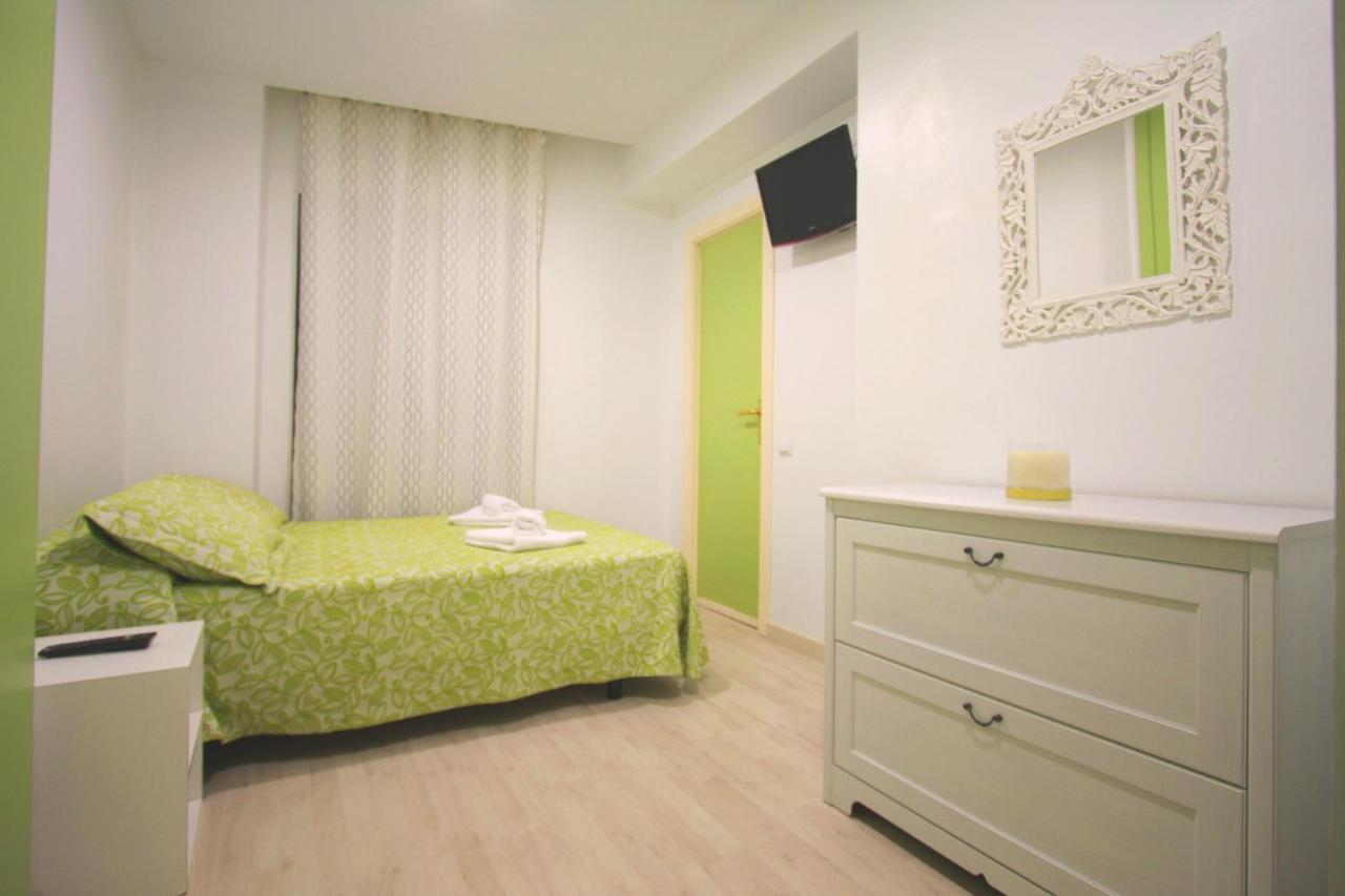 Residencia Universitaria Tagaste Apartamento *