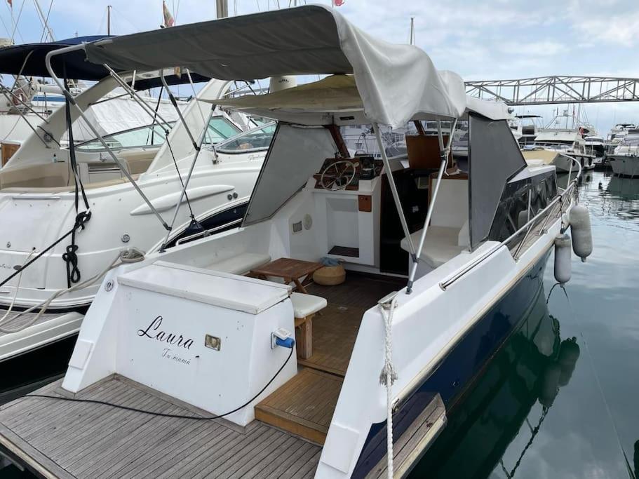Barco Acogedor - Cosy Boat - Hotel en barco *