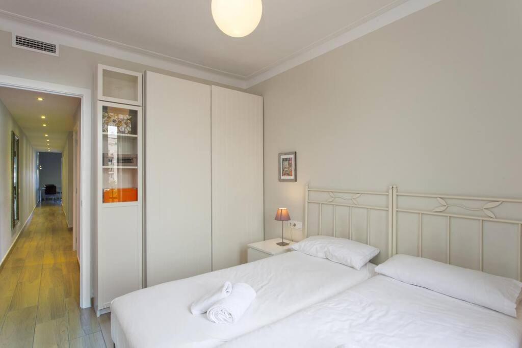Bright & Spacious Family Flat In * Barcelona