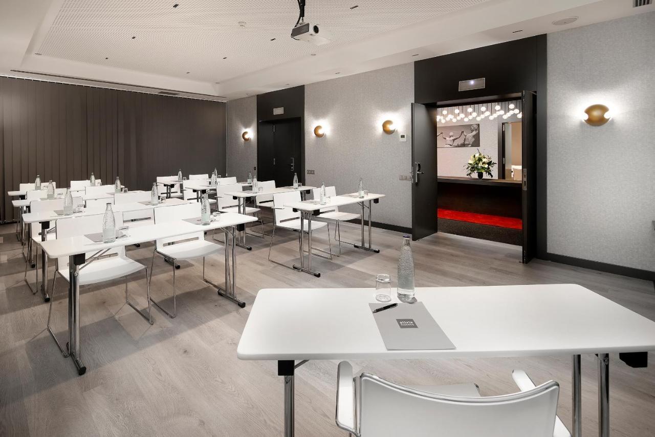 Olivia Plaza Hotel 4*
