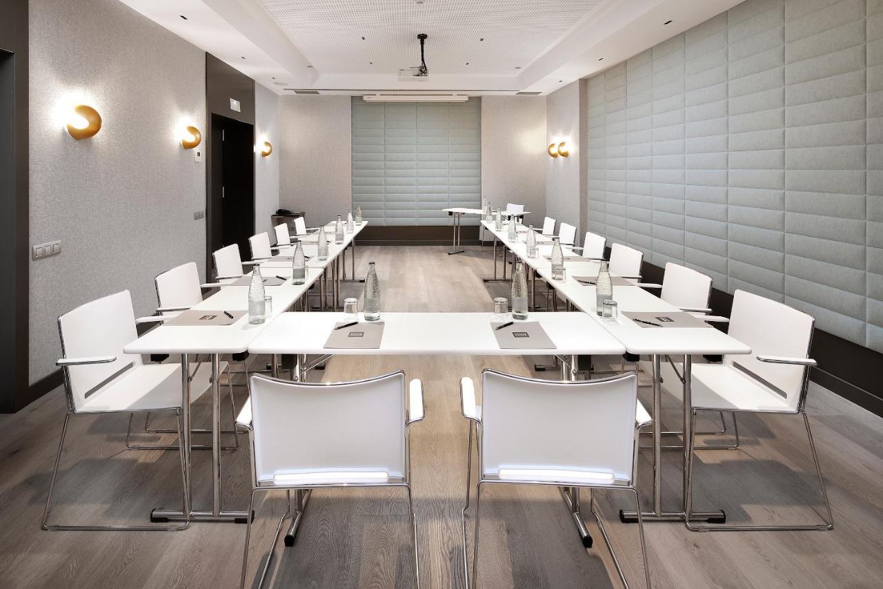 Hotel Olivia Plaza 4*