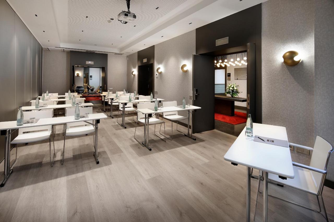 Olivia Plaza Hotel 4*