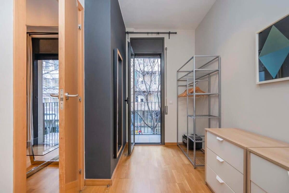 Modern And Bright In Eixample 1-3 Apartamento