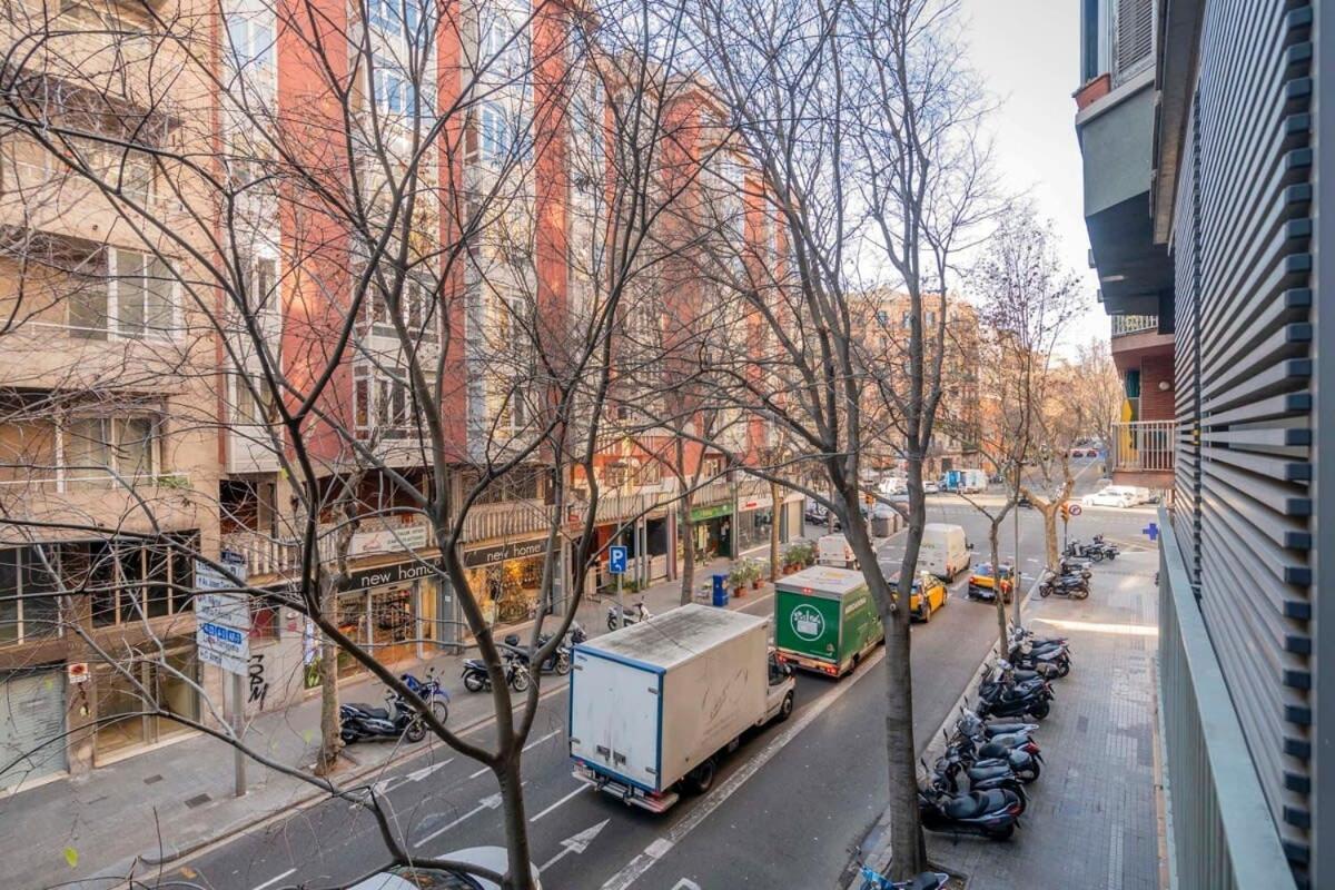 Modern And Bright In Eixample 1-3 Barcelona