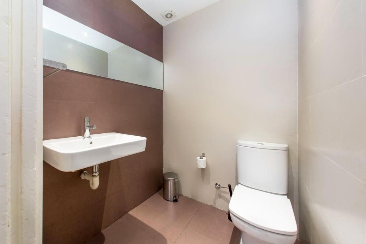 4bedroom With A Balcony In Ramblas 1 2 Apartment *