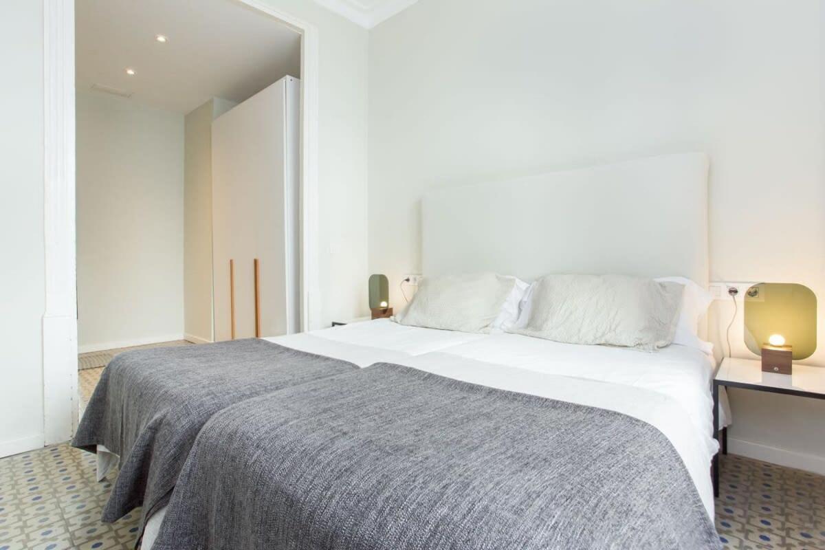Apartment 4bedroom With A Balcony In Ramblas 1 2