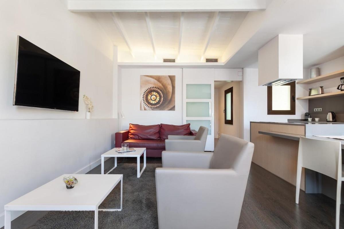Apartamento 3-bedroom Penthouse With Terrace In Eixample Barcelona